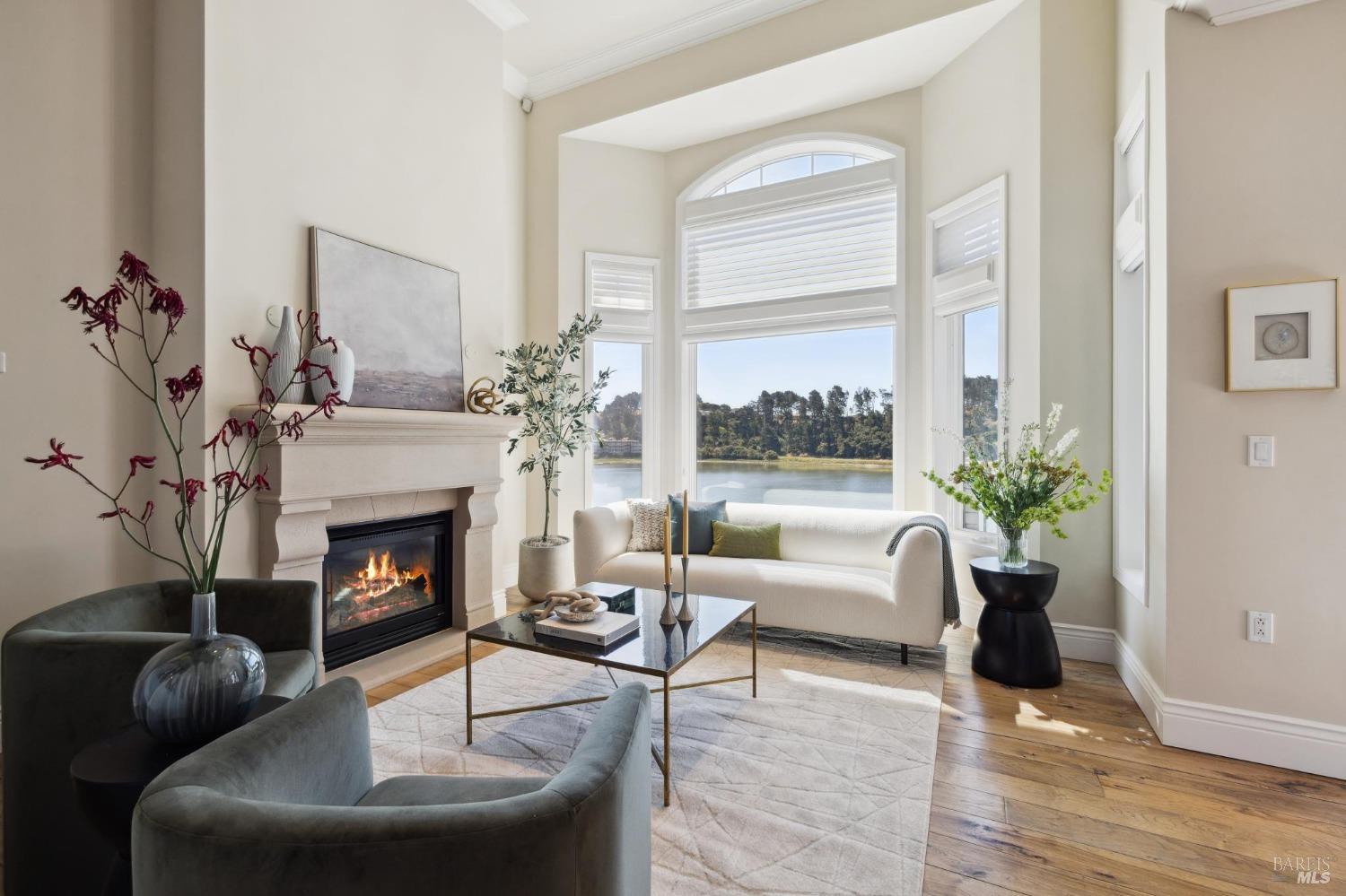 Breathtaking, Waterfront Views on Richardson Bay