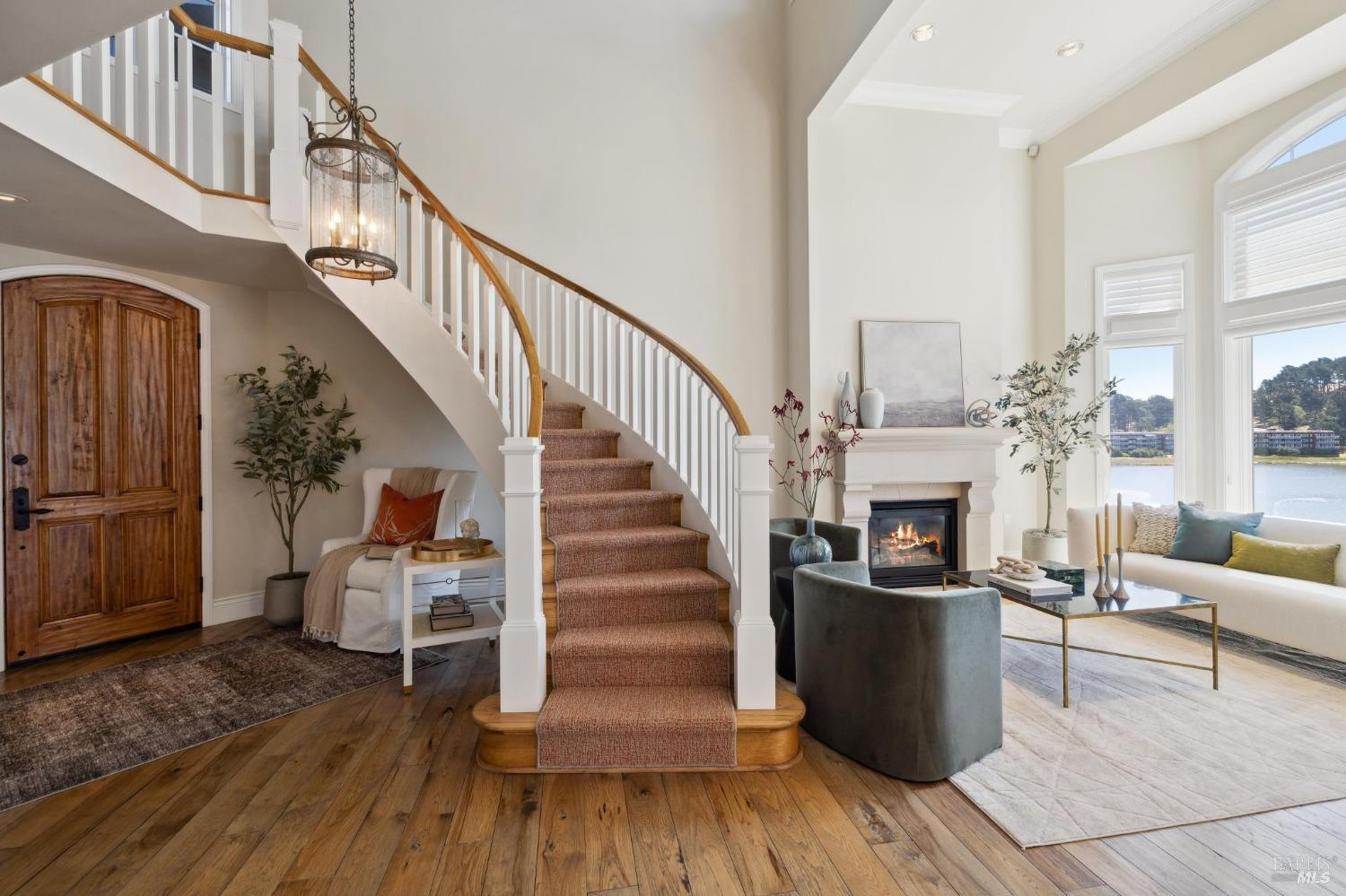 Breathtaking, Waterfront Views on Richardson Bay