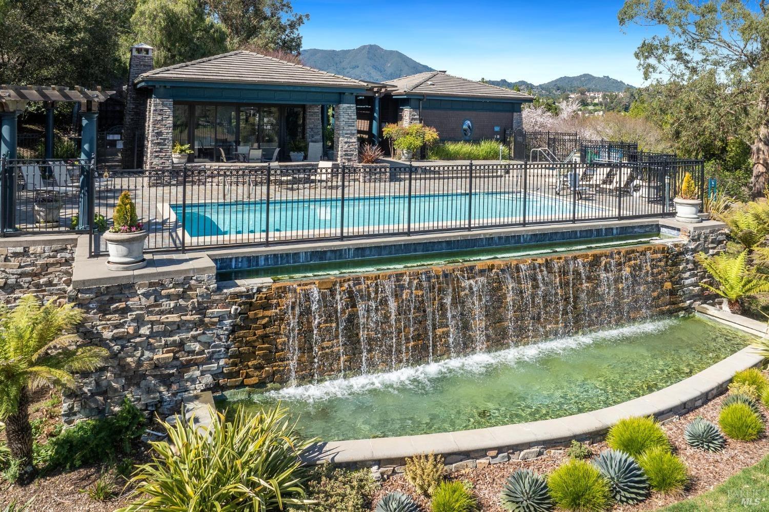 Breathtaking, Waterfront Views on Richardson Bay