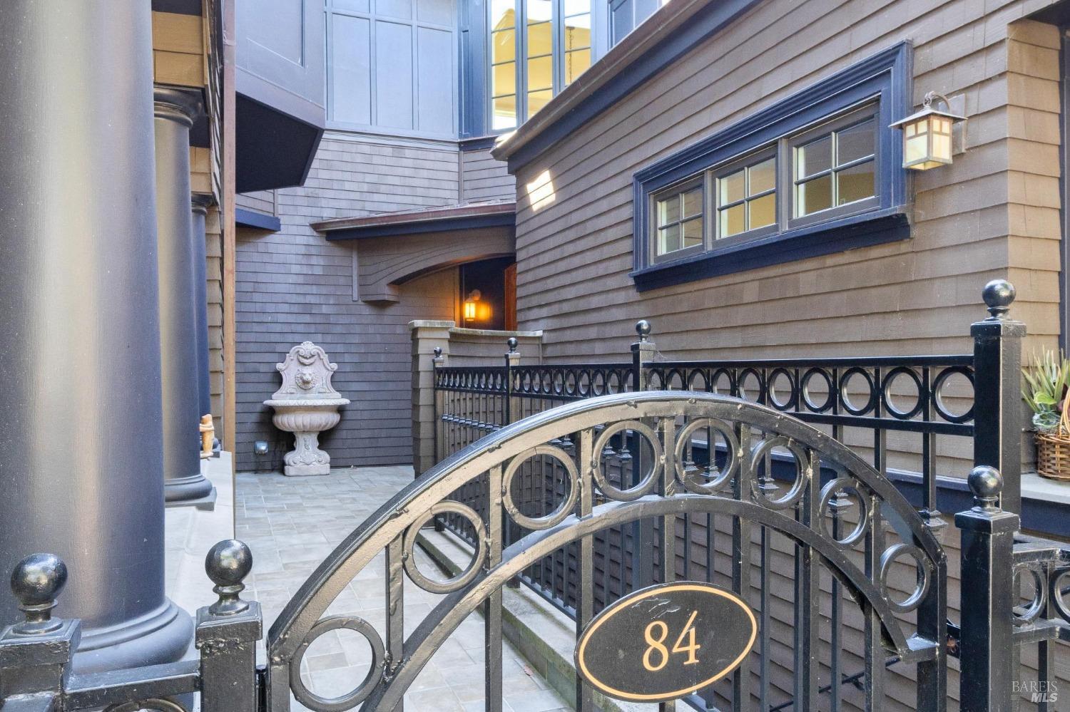 Breathtaking, Waterfront Views on Richardson Bay