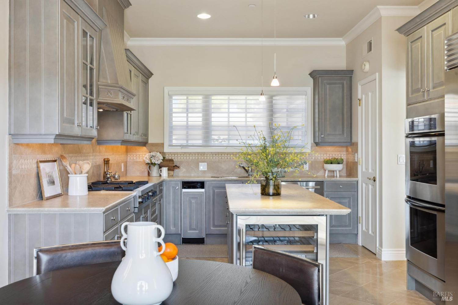 Breathtaking, Waterfront Views on Richardson Bay