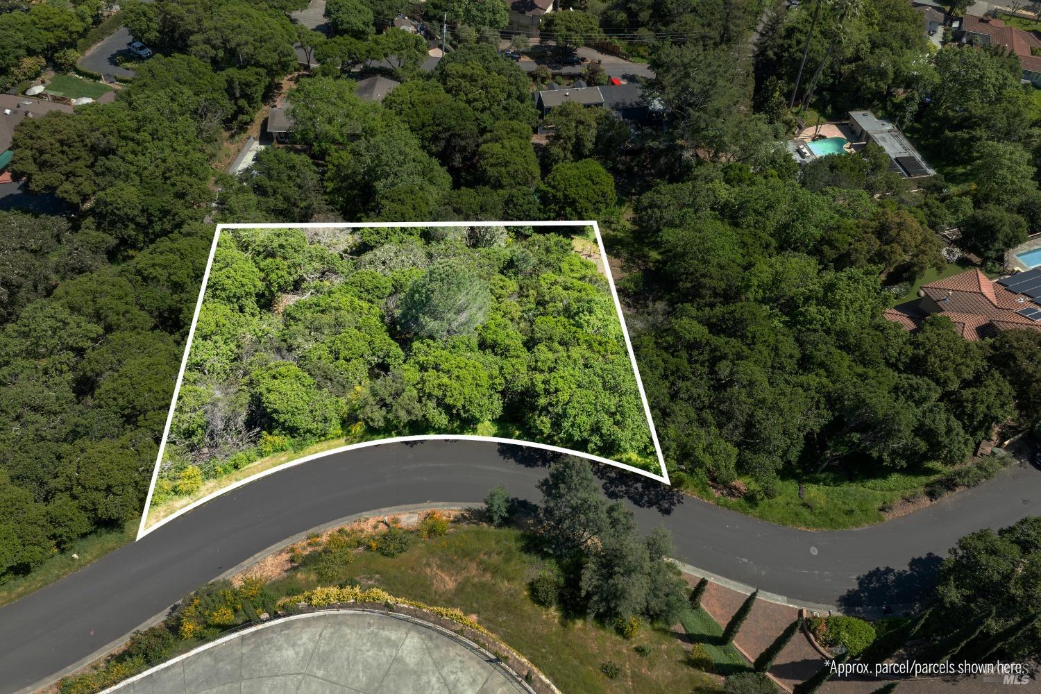 14 Leona Dr
