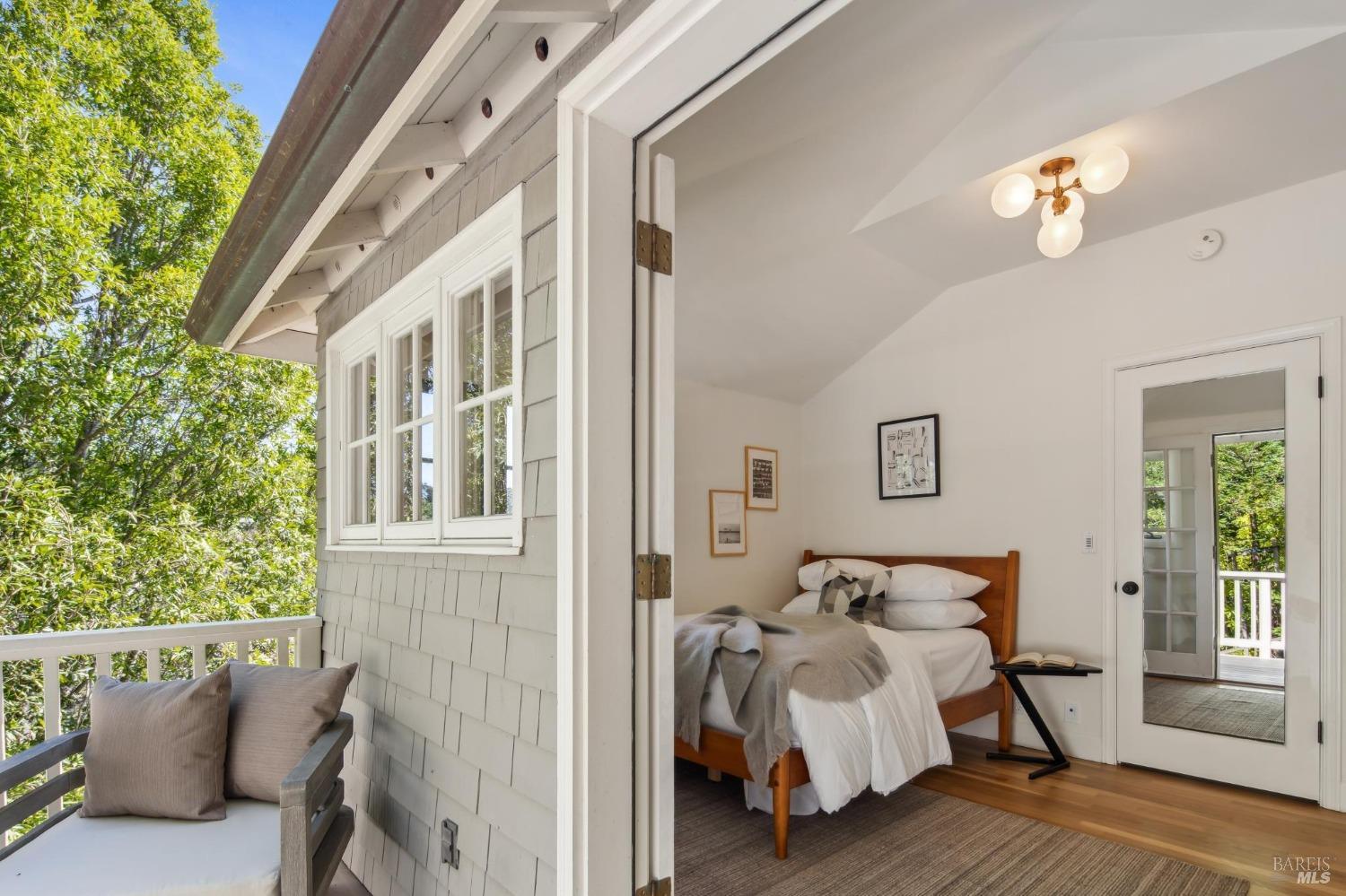 Highly Desirable Seminary Neighborhood