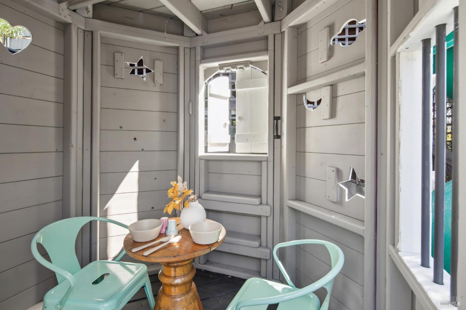 Highly Desirable Seminary Neighborhood