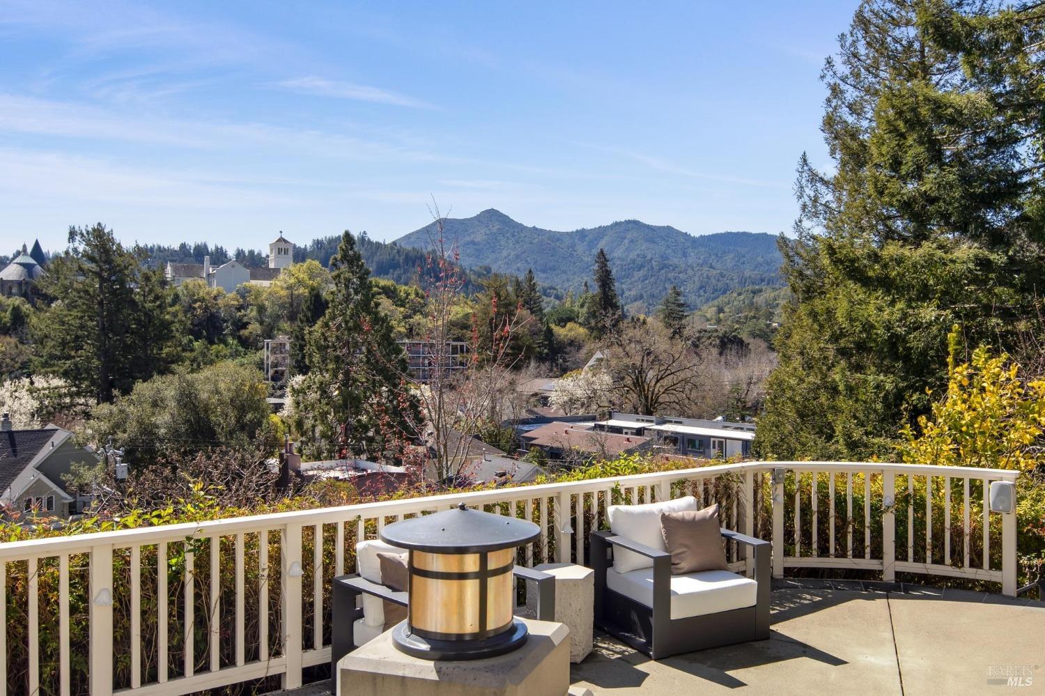 Highly Desirable Seminary Neighborhood