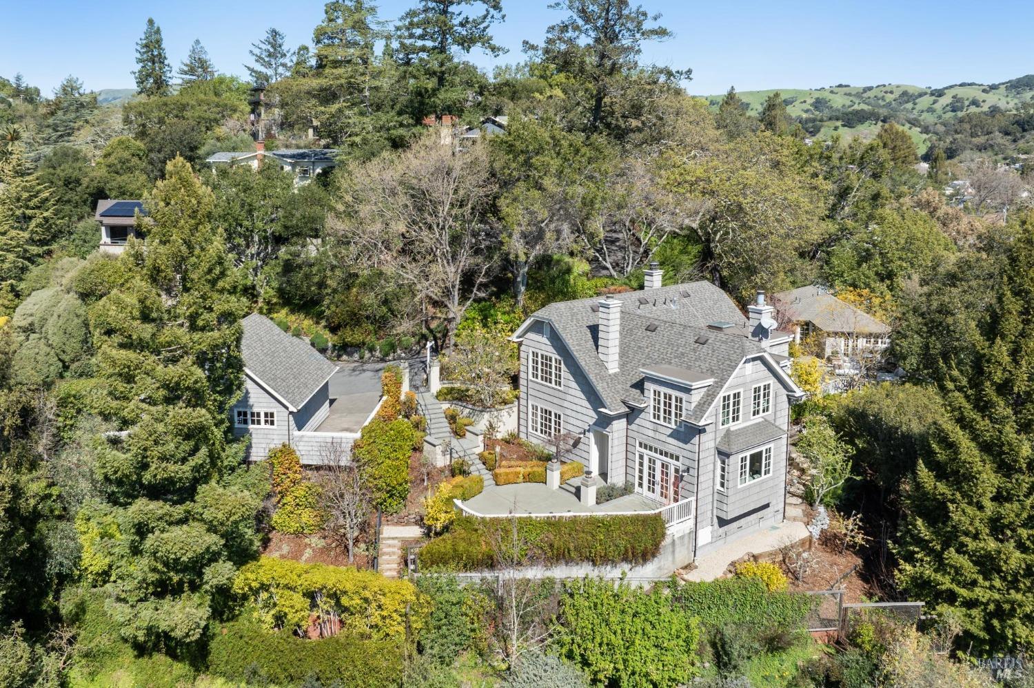 Highly Desirable Seminary Neighborhood