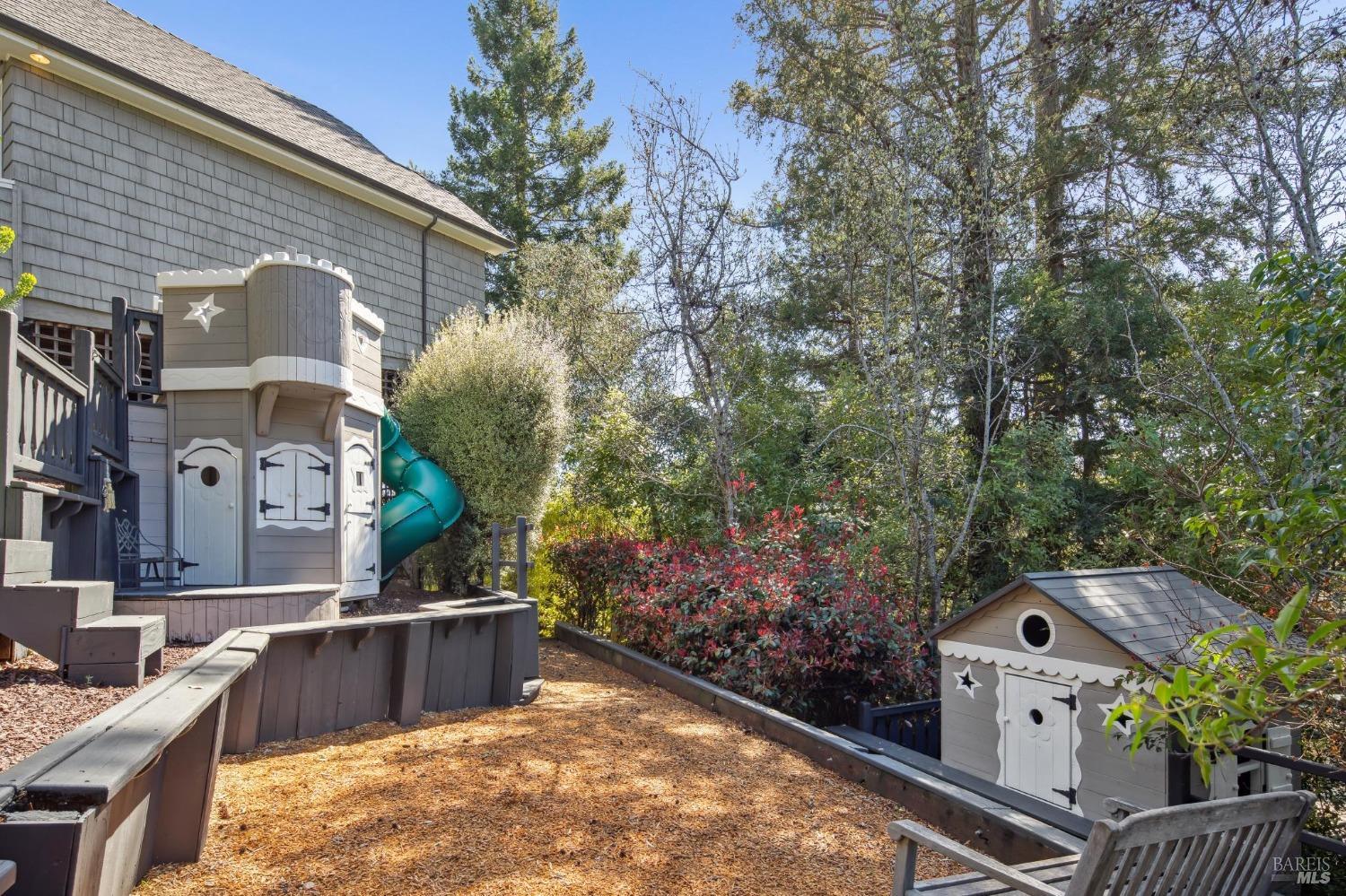 Highly Desirable Seminary Neighborhood