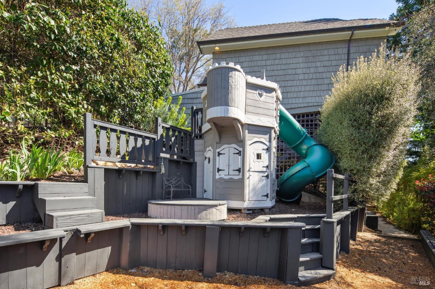 Highly Desirable Seminary Neighborhood