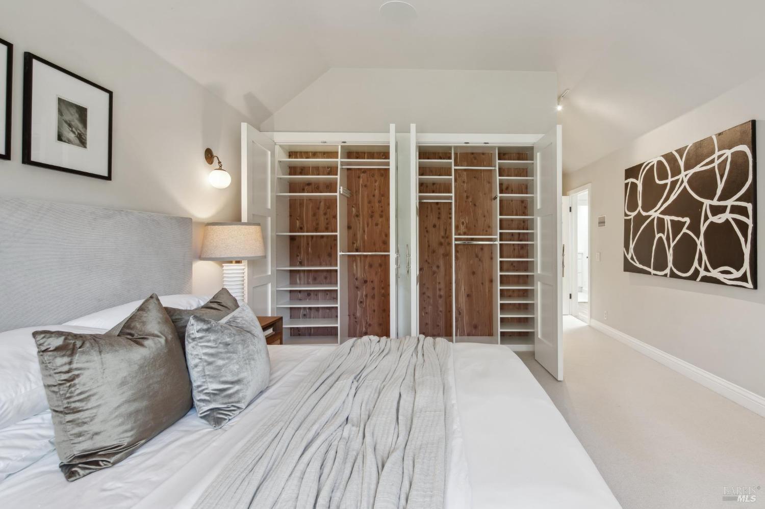 Highly Desirable Seminary Neighborhood