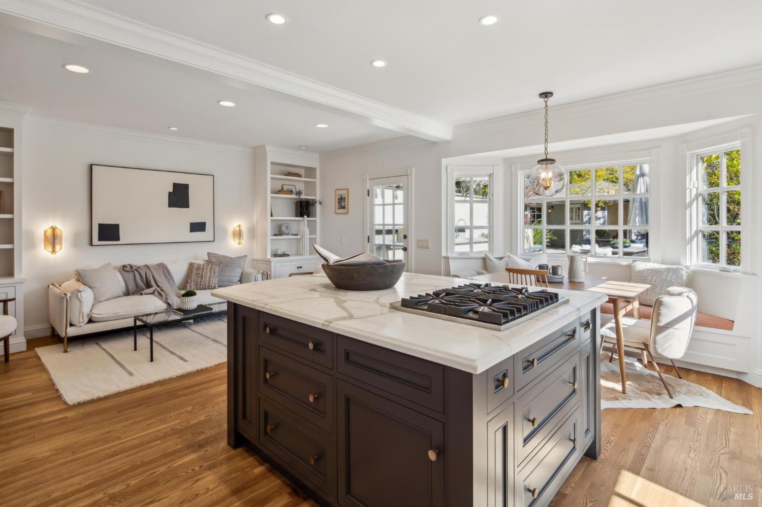 Highly Desirable Seminary Neighborhood