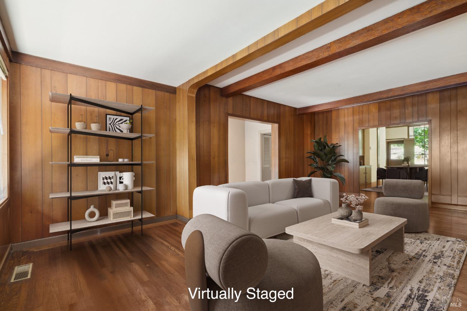 18 Sir Francis Drake Blvd