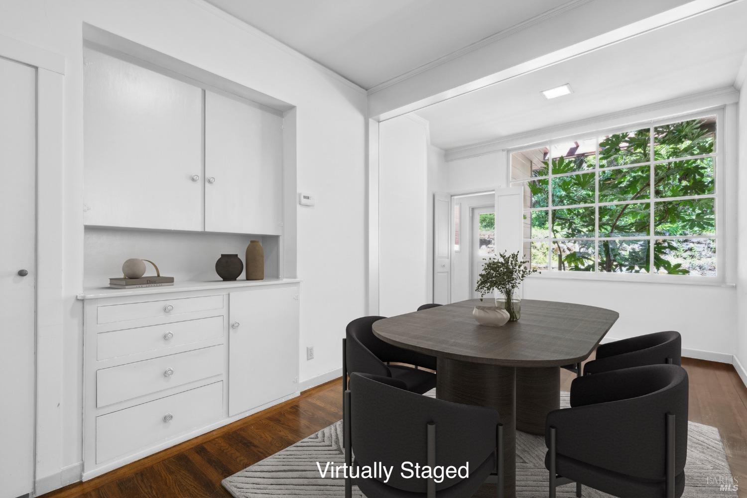 18 Sir Francis Drake Blvd