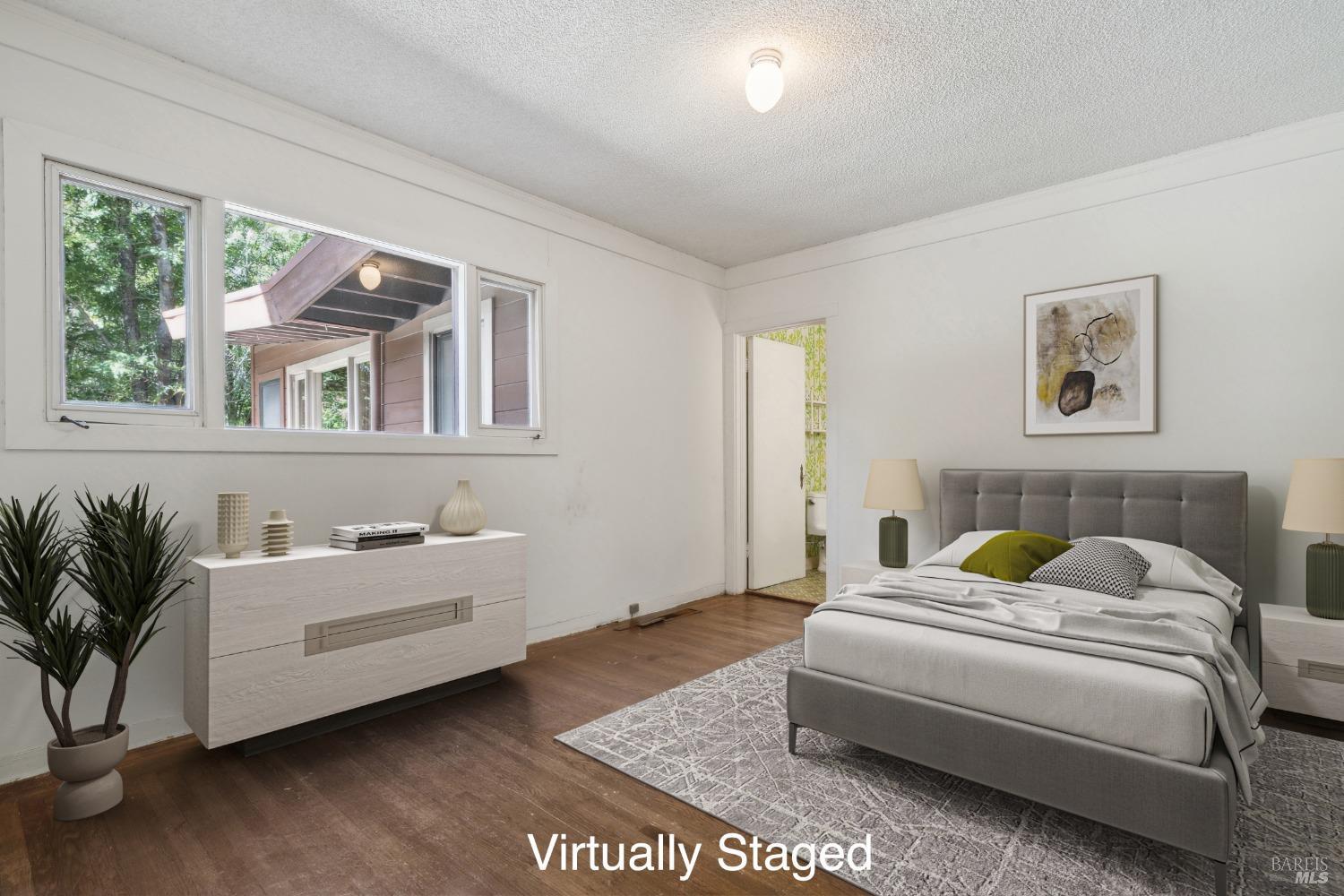 18 Sir Francis Drake Blvd