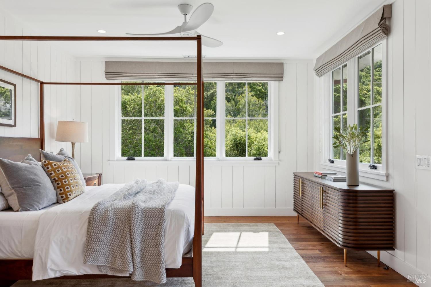 Exceptional Indoor-Outdoor Living in Baywood Canyon