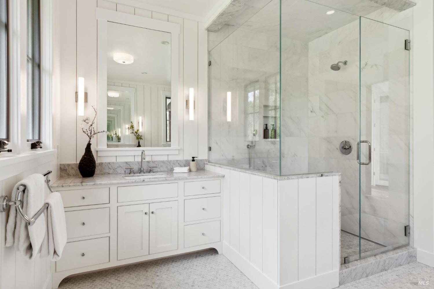 Exceptional Indoor-Outdoor Living in Baywood Canyon