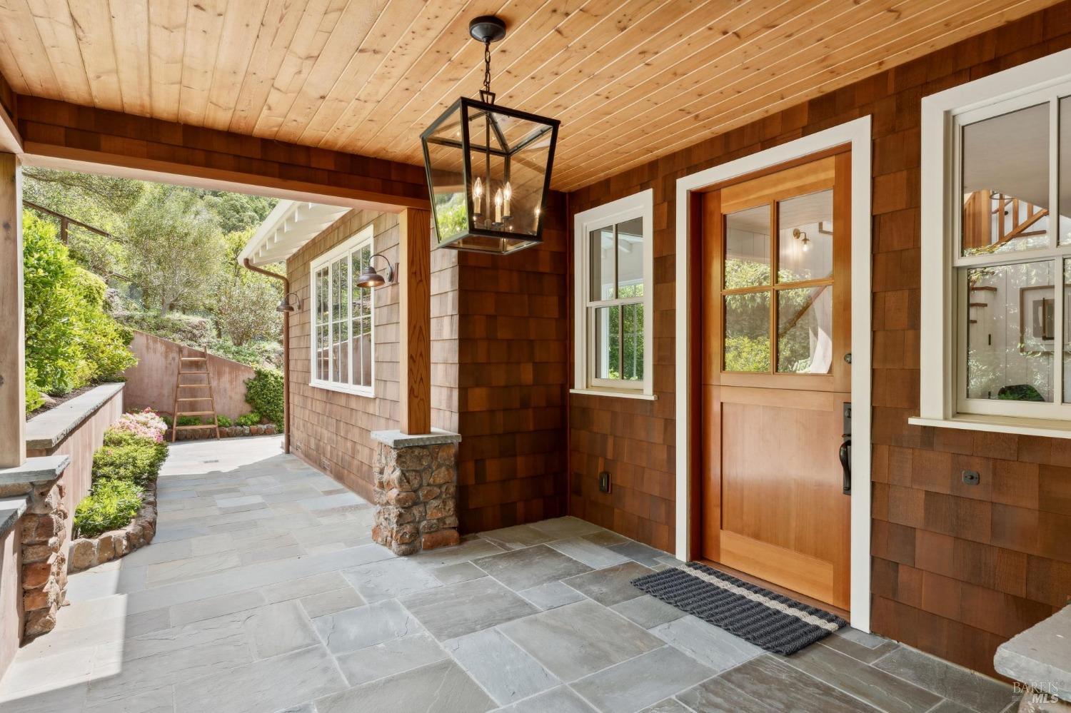 Exceptional Indoor-Outdoor Living in Baywood Canyon