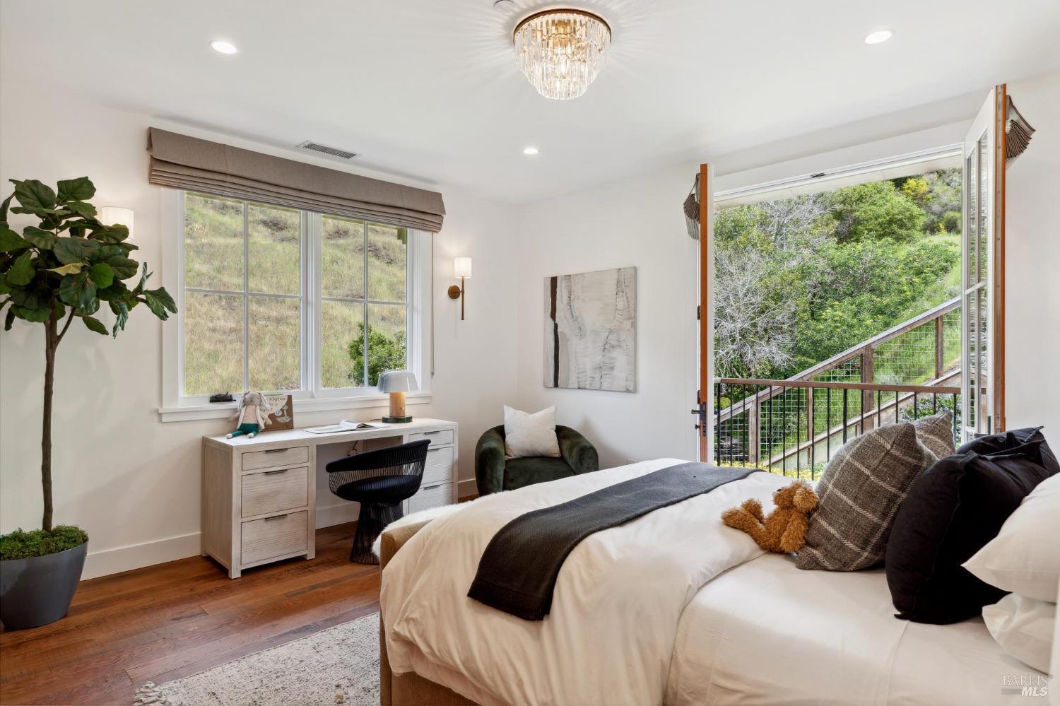 Exceptional Indoor-Outdoor Living in Baywood Canyon