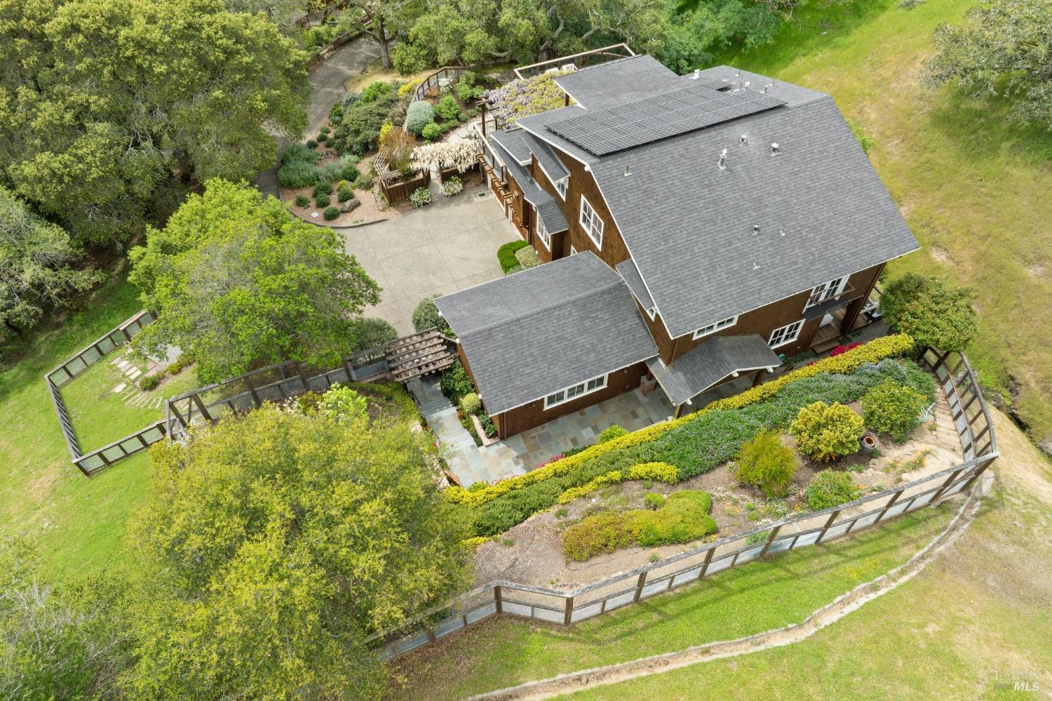 Exceptional Indoor-Outdoor Living in Baywood Canyon