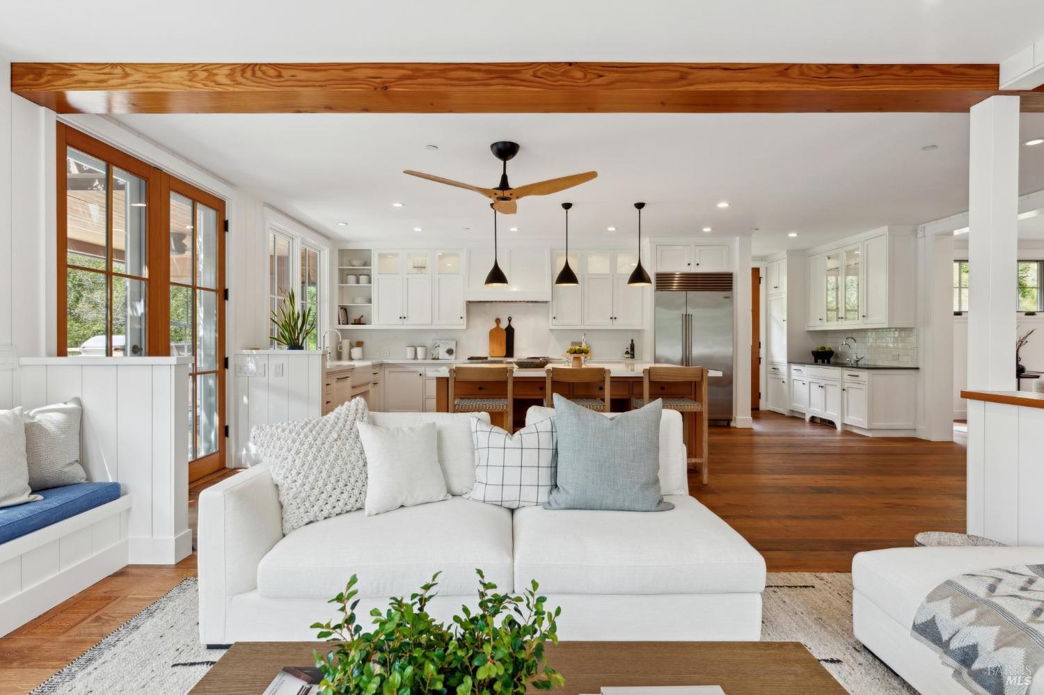 Exceptional Indoor-Outdoor Living in Baywood Canyon