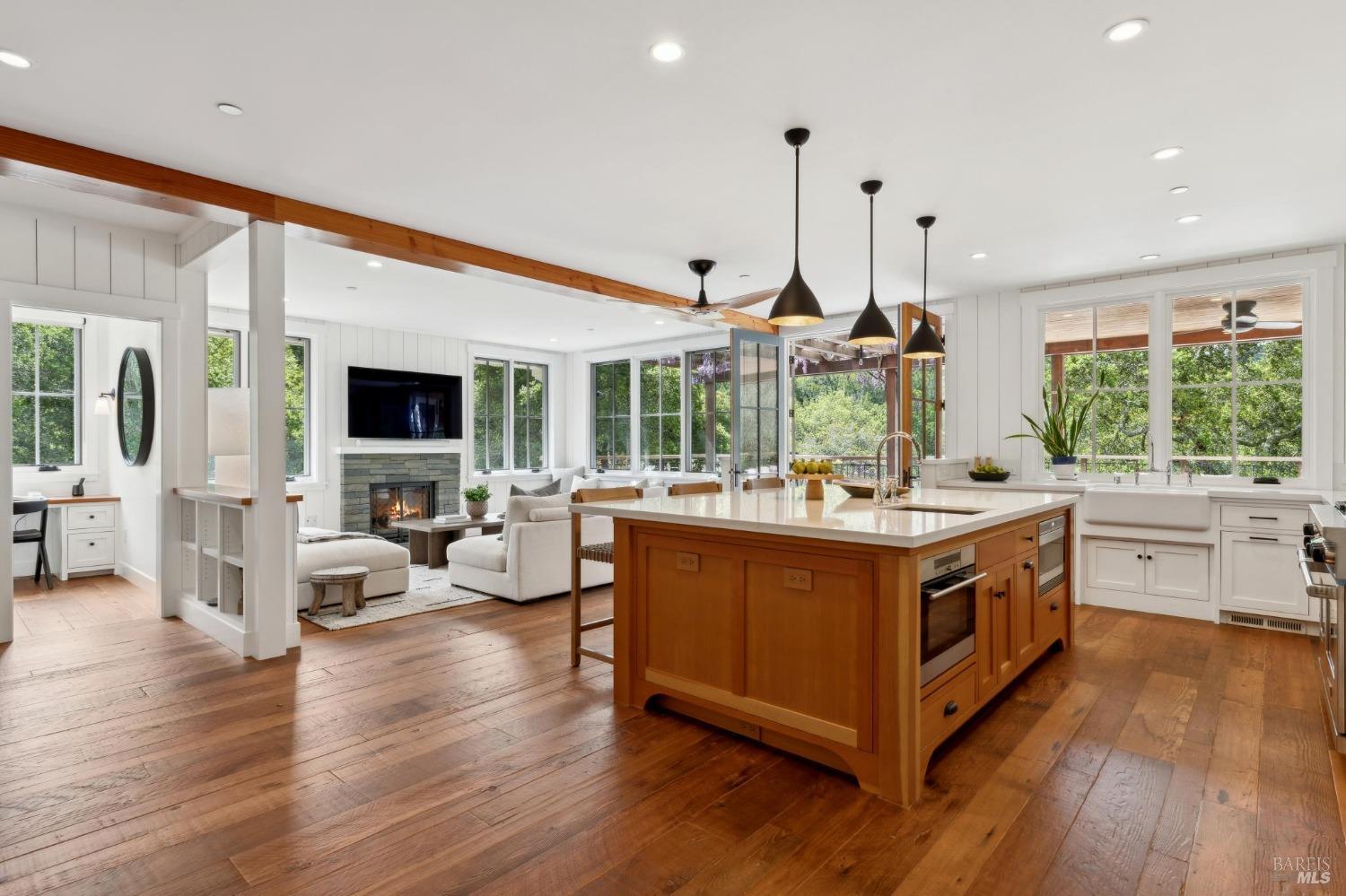 Exceptional Indoor-Outdoor Living in Baywood Canyon