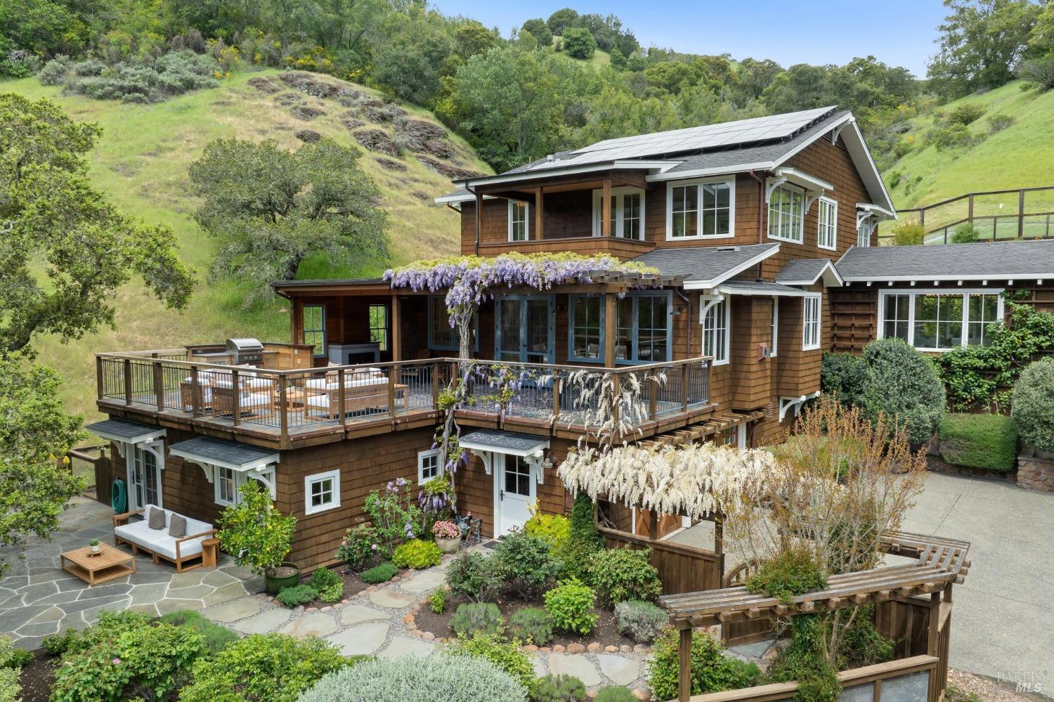 Exceptional Indoor-Outdoor Living in Baywood Canyon