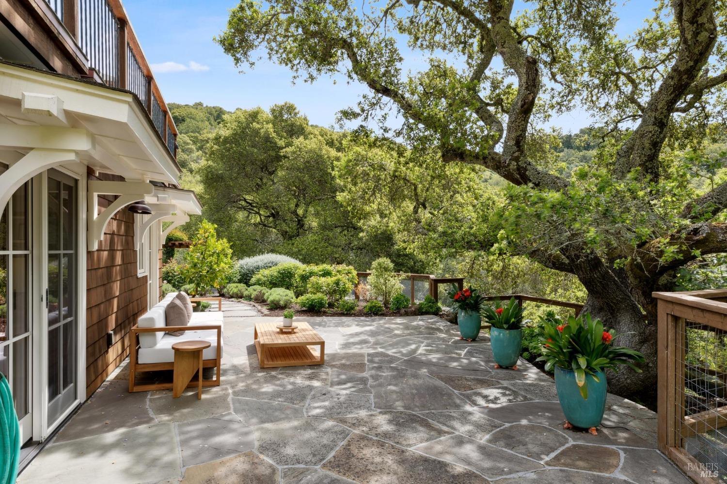 Exceptional Indoor-Outdoor Living in Baywood Canyon