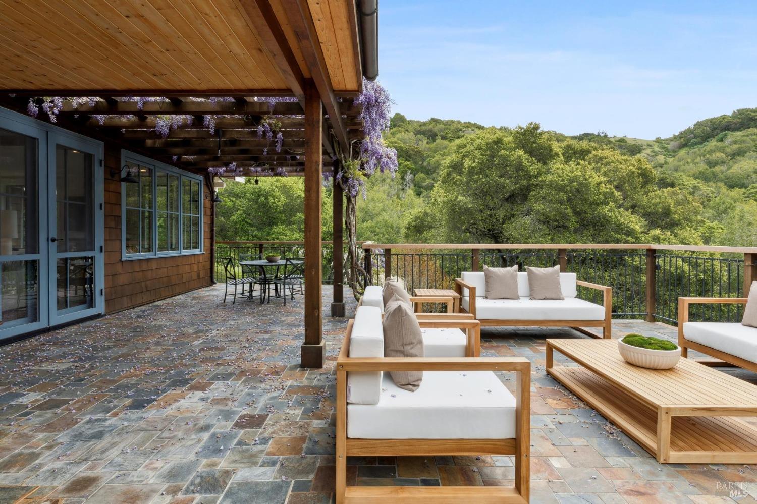 Exceptional Indoor-Outdoor Living in Baywood Canyon