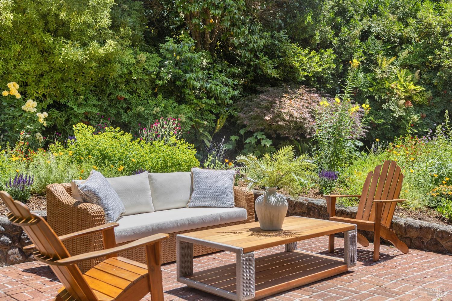 Single Story Charmer in Coveted Flats of Ross