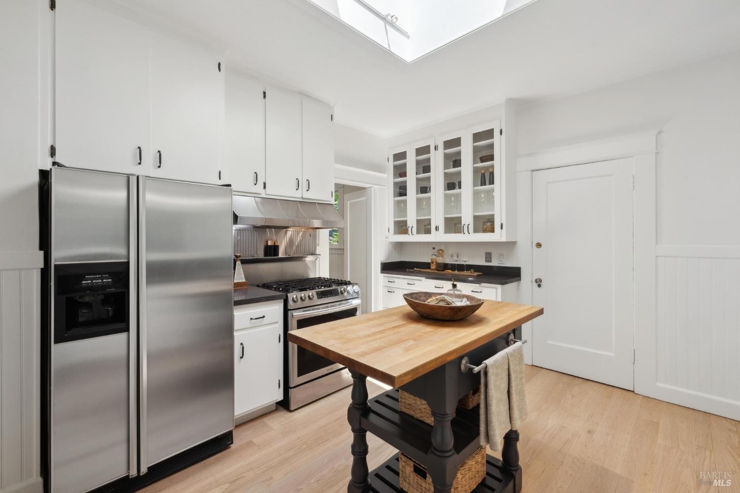 Single Story Charmer in Coveted Flats of Ross