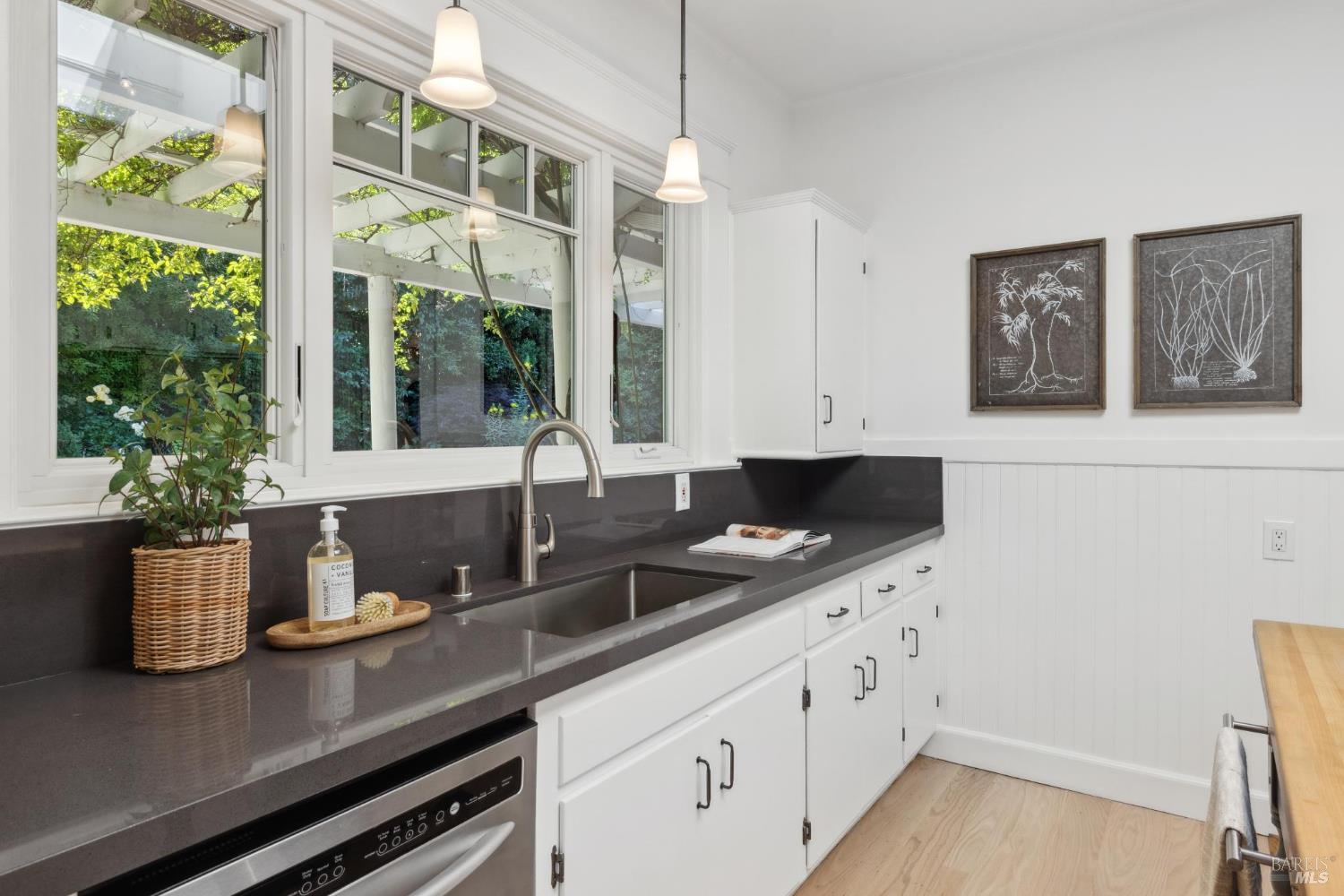 Single Story Charmer in Coveted Flats of Ross