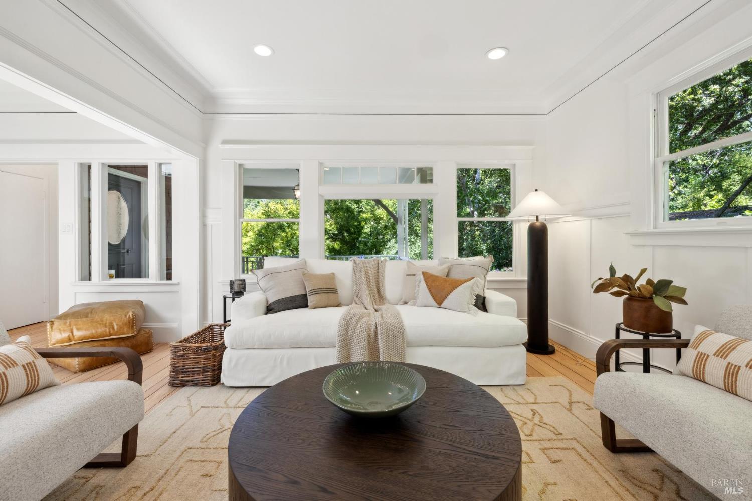 Single Story Charmer in Coveted Flats of Ross