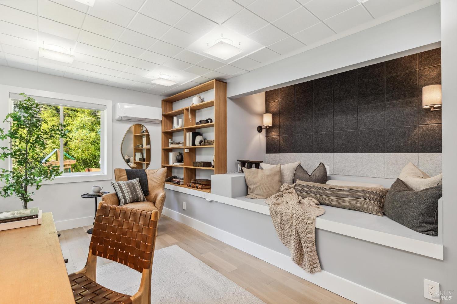 Modern Retreat In Prime Homestead Valley