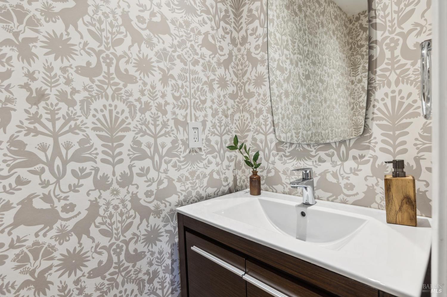 Modern Retreat In Prime Homestead Valley