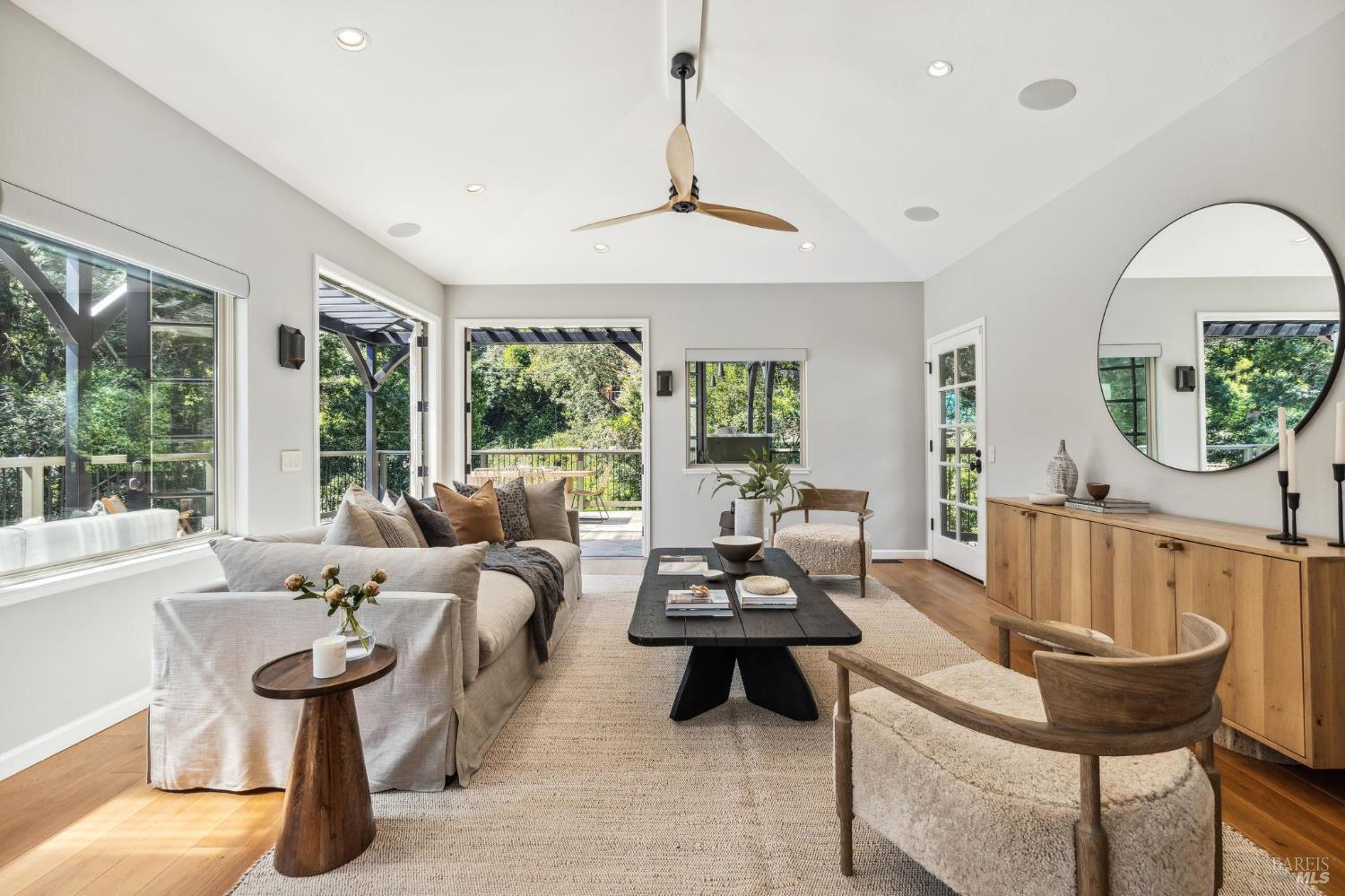 Modern Retreat In Prime Homestead Valley