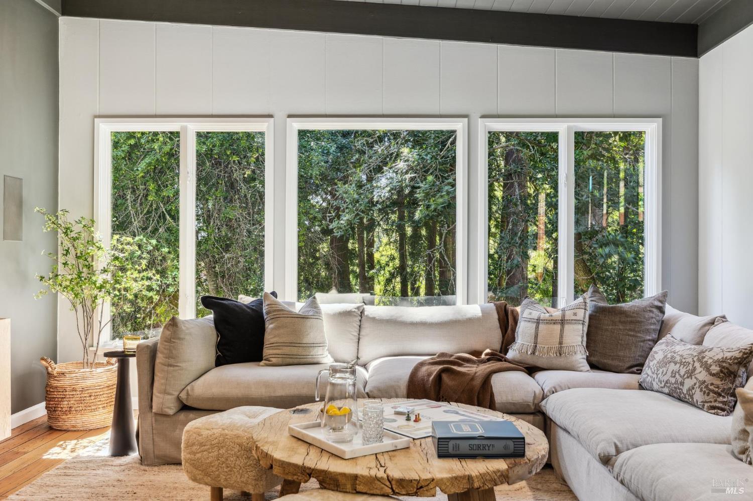 Modern Retreat In Prime Homestead Valley