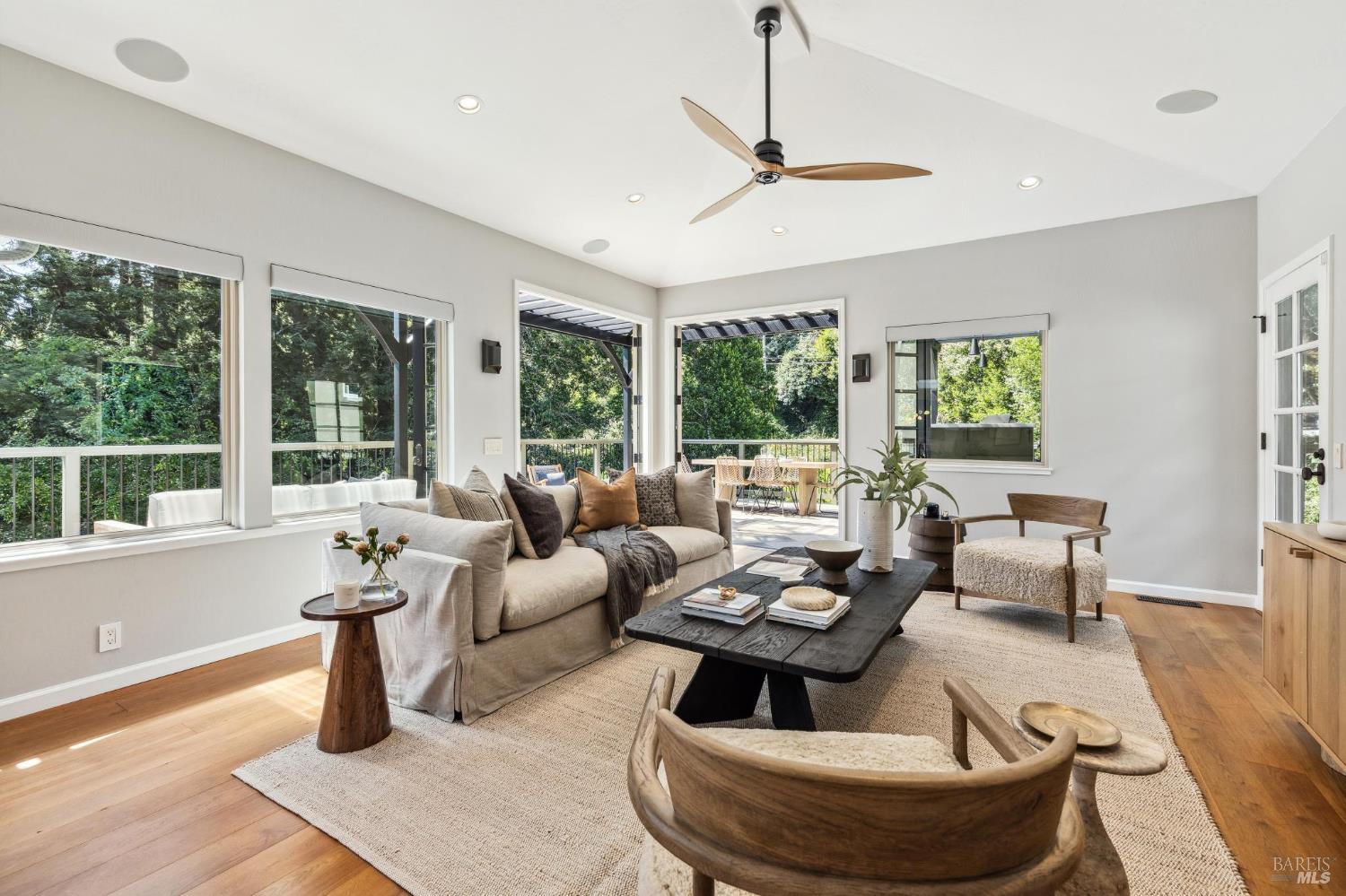 Modern Retreat In Prime Homestead Valley