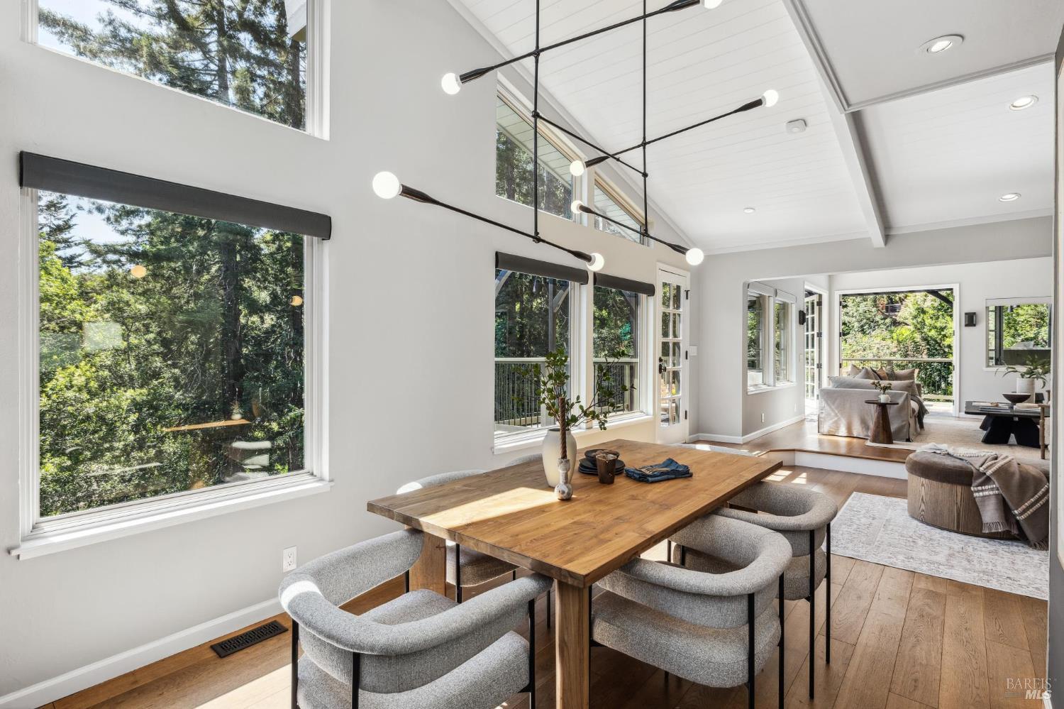 Modern Retreat In Prime Homestead Valley