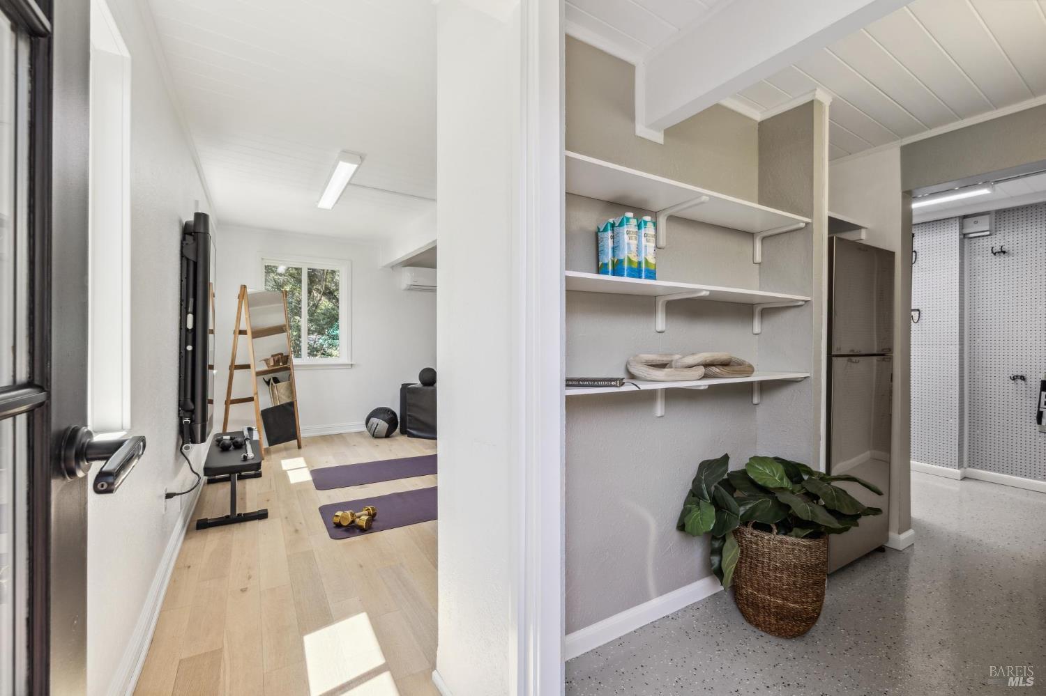 Modern Retreat In Prime Homestead Valley