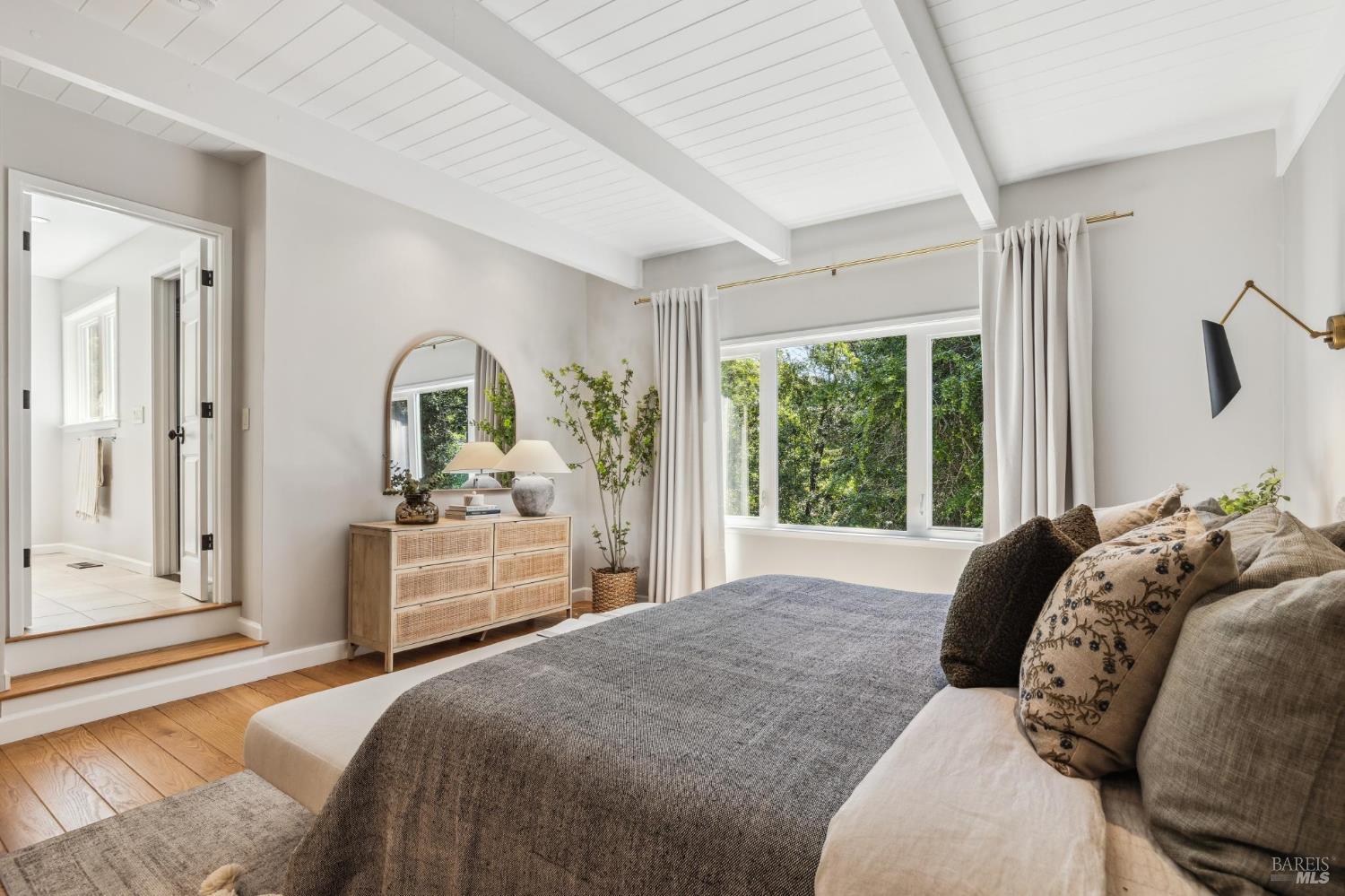 Modern Retreat In Prime Homestead Valley