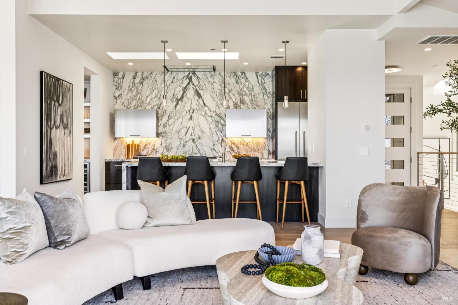 4 Bulkley Ave
