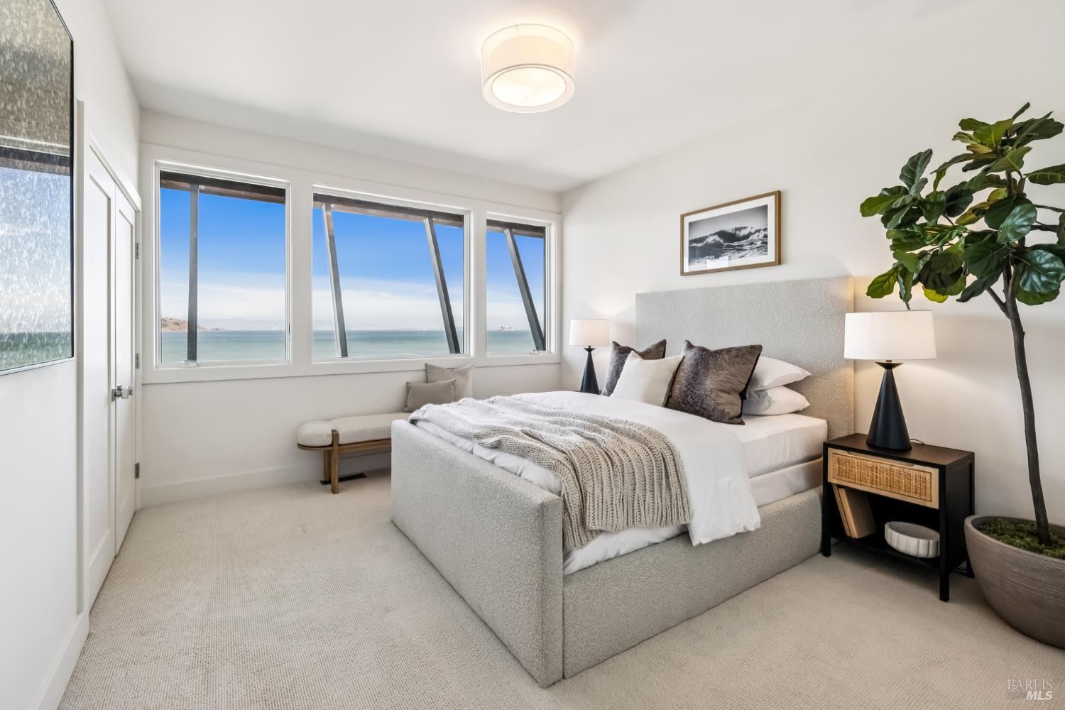 4 Bulkley Ave