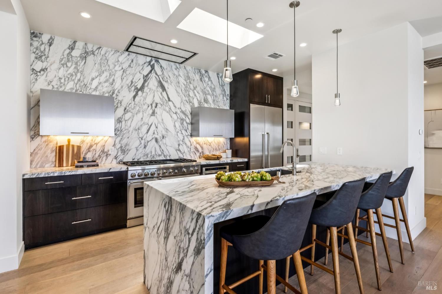 4 Bulkley Ave