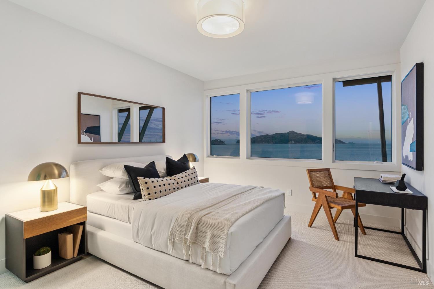 4 Bulkley Ave