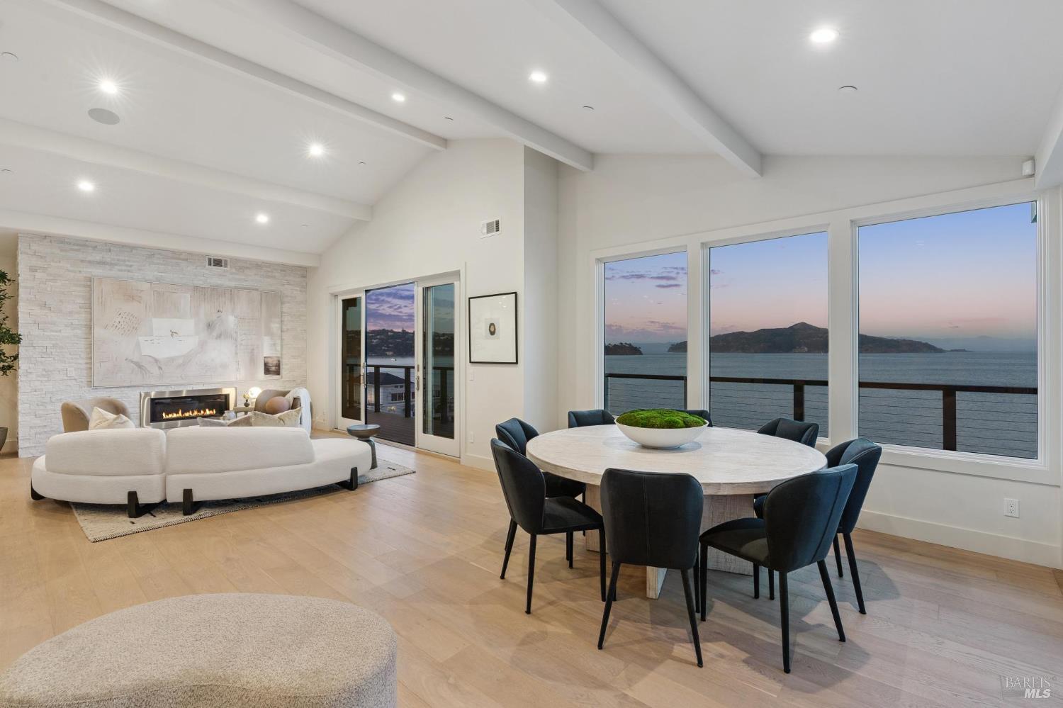 4 Bulkley Ave