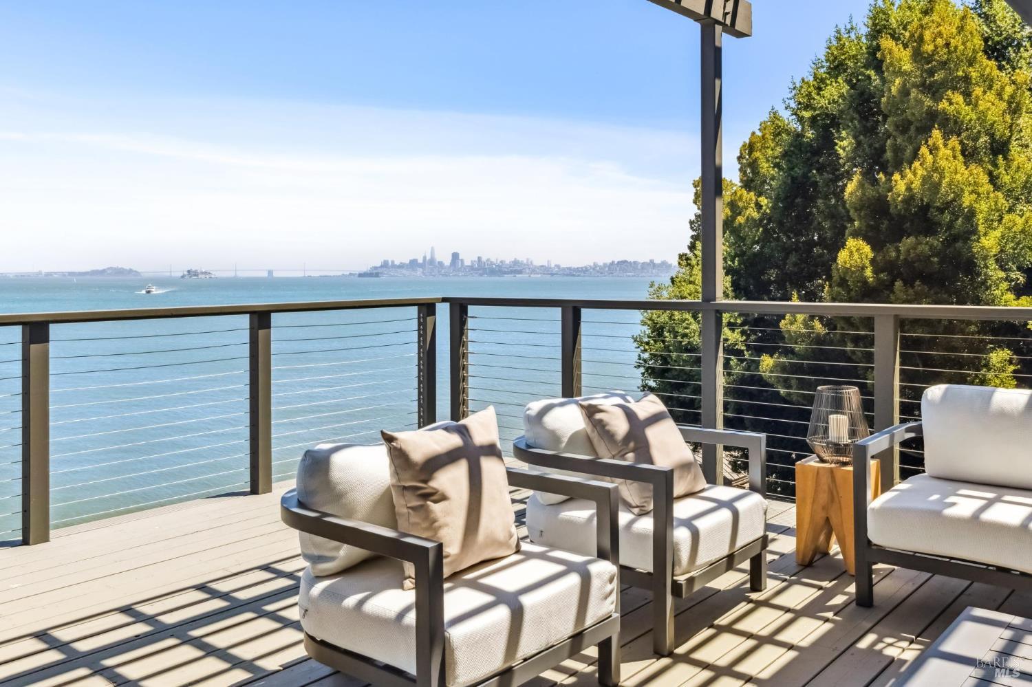 4 Bulkley Ave