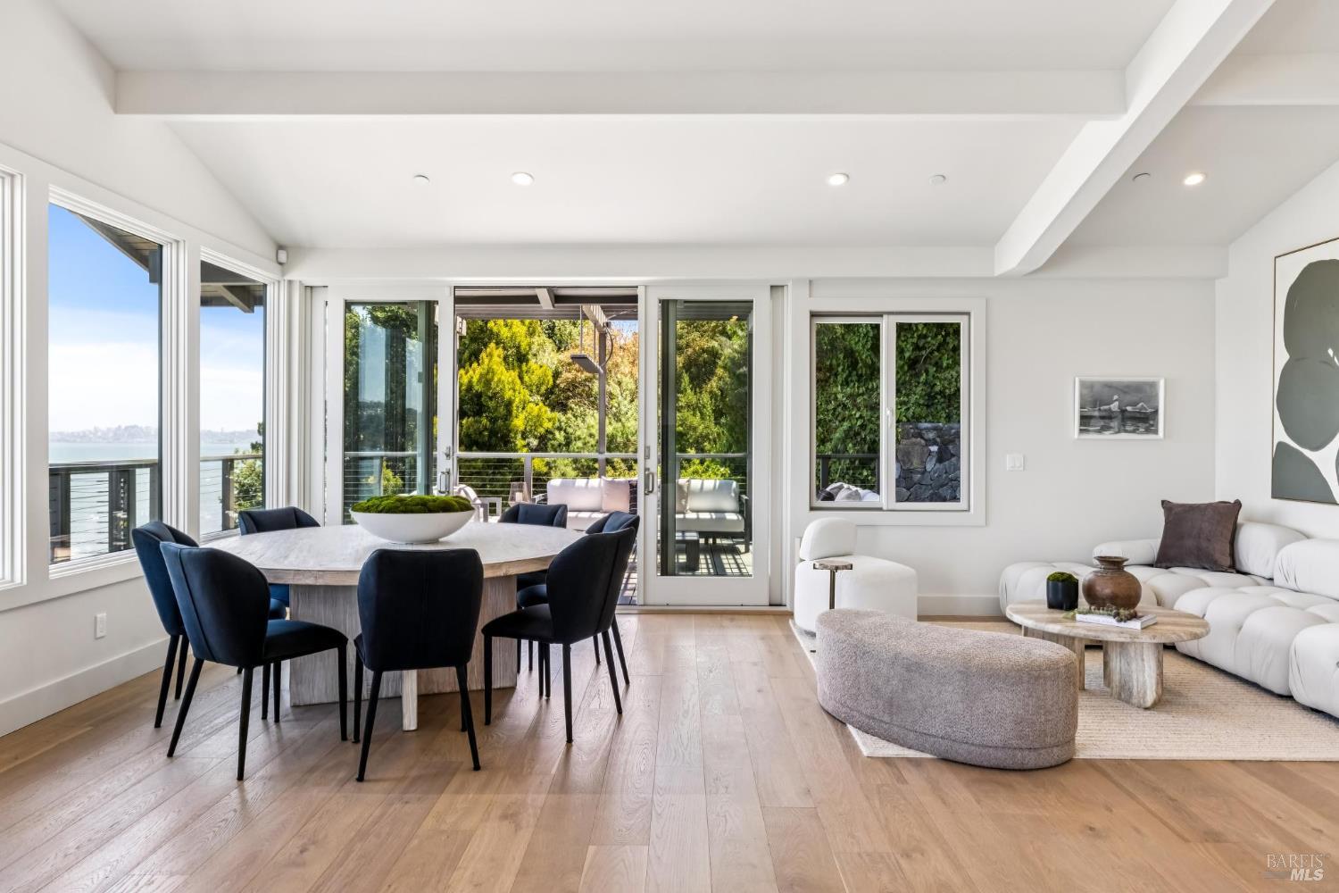 4 Bulkley Ave