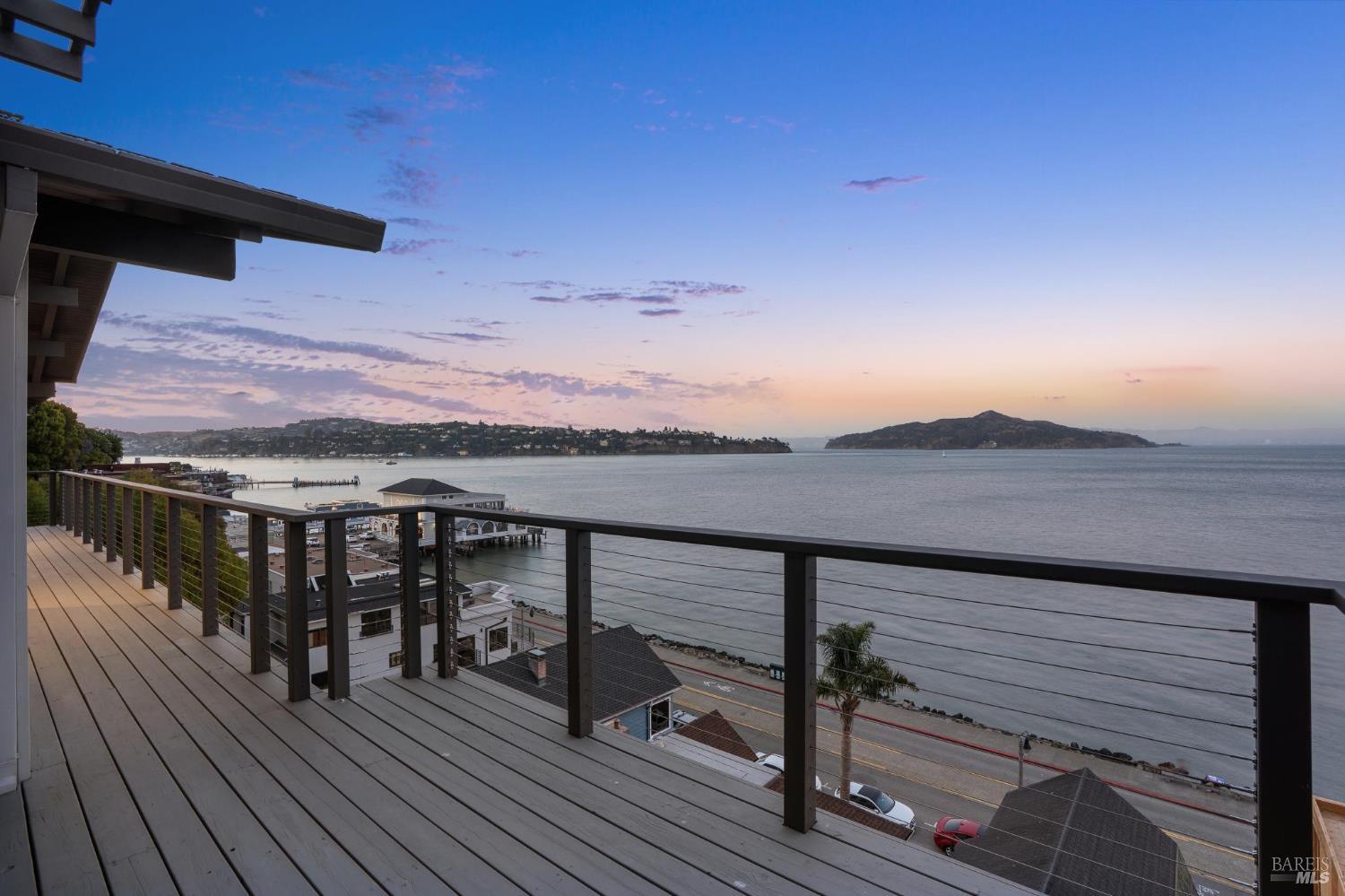 4 Bulkley Ave