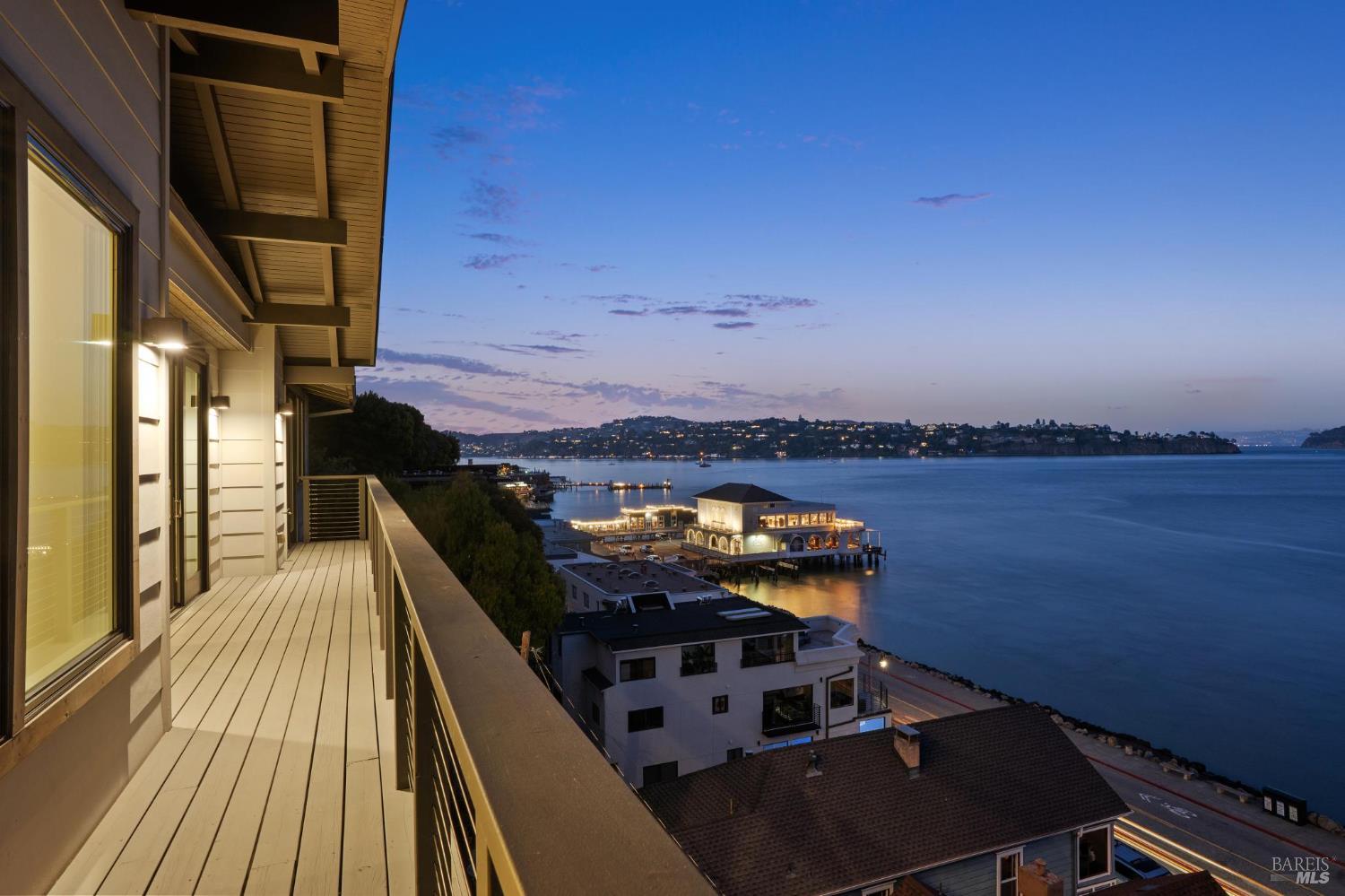 4 Bulkley Ave