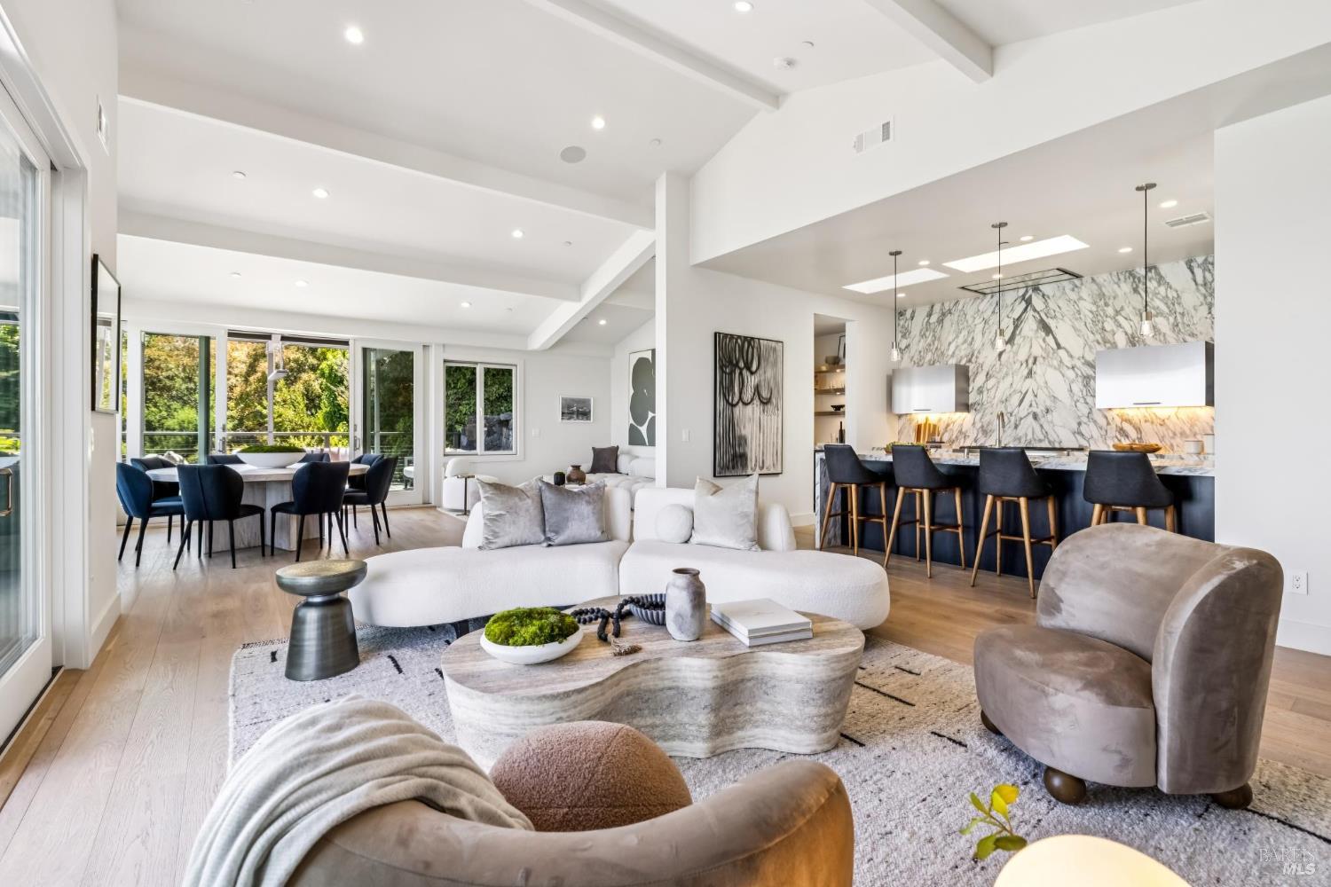 4 Bulkley Ave