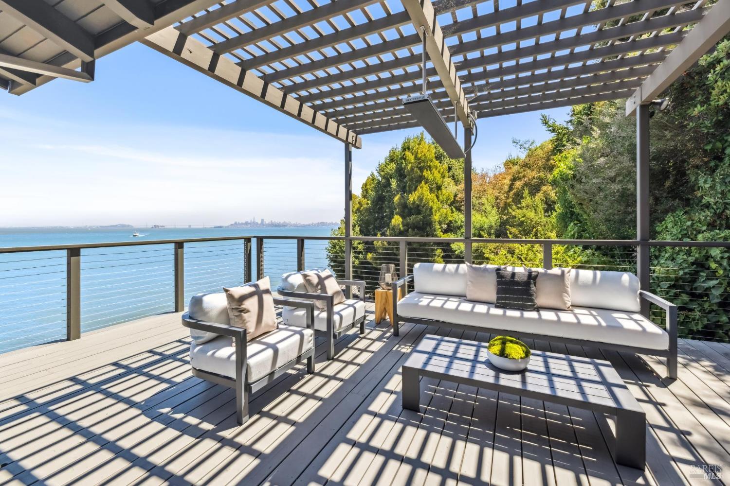 4 Bulkley Ave